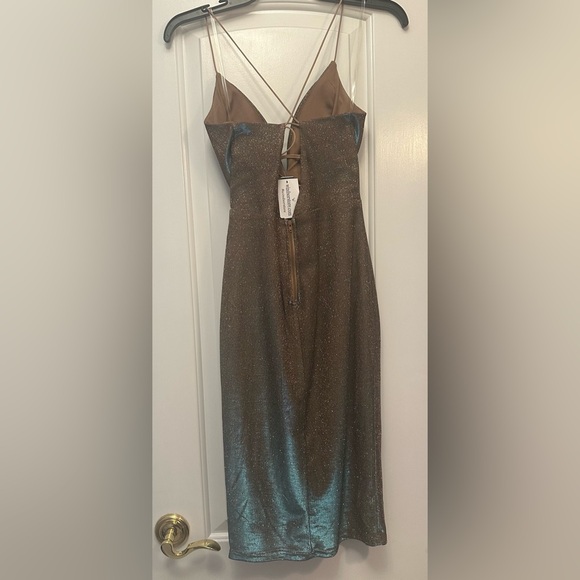 NWT WINDSOR Size S Gold Holographic Backless Midi Dress with Spaghetti Straps - Picture 3 of 8
